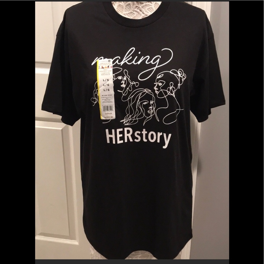 Brand new Celebrate it short sleeve Top